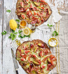 Piza rápida de figo e presunto