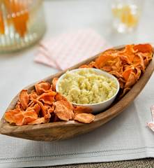 Chips de batata con paté de calabacín