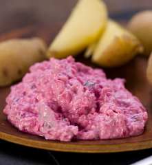 Matjesaufstrich mit Roter Bete