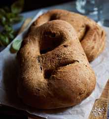 Kräuter-Tomaten-Fougasse