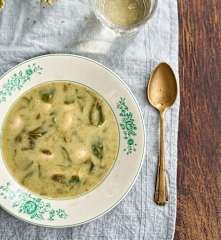 Sopa de feijoca com agrião