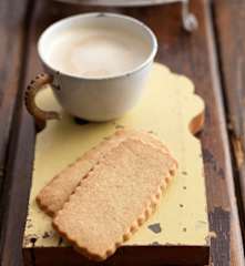 Shortbread al cardamomo e rosa