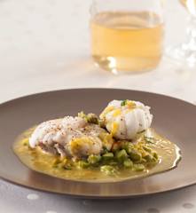 Rape con espárragos a la marinera