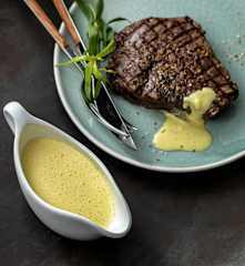 Σάλτσα μπεαρνέζ