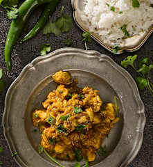 Indické kuřecí kari s chilli papričkou