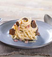 Tallarines trufados a la carbonara