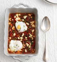 Ovos com tomate e queijo