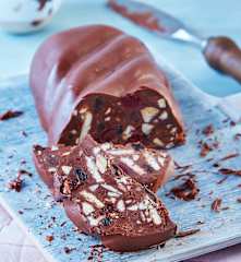 Lingote de chocolate con frutos secos, pasas y cerezas