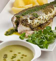 Menú: Crema de lechuga. Lubina con patatas y salsa de berros