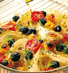 Hinojo con tomates y aceitunas