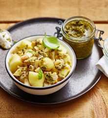 Salade de bulots, pommes de terre, pesto de câpres et persil
