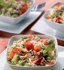 Insalata di riso alle erbe, fave e calamari