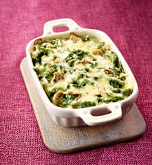 Spinatspätzle mit Champignonsauce