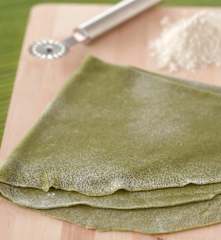 Pasta fresca al huevo con espinacas