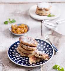 Racuchy na żółtkach z rodzynkami w rumie