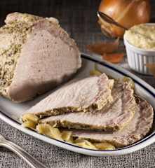 Lonza con salsa alle cipolle e vino bianco