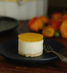 Semi-frio de requeijão e maracujá