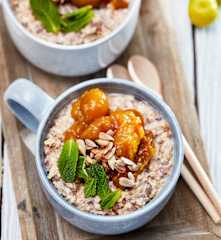 Overnight Oats mit Mirabellenkompott