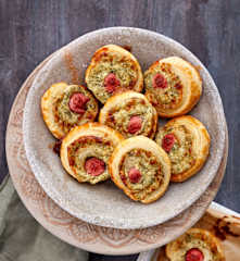 Käse-Blätterteig-Röllchen