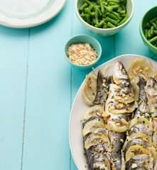 Robalos com feijão-verde