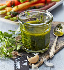 Koriander-Knoblauch-Öl