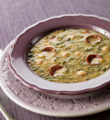 Caldo-verde de feijão branco