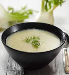 Zupa z kopru włoskiego i sera