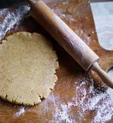 Almond quinoa pastry