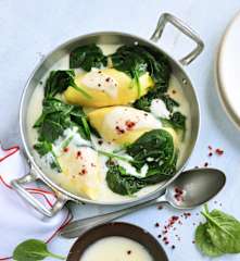 Quenelles nature, comté et épinards