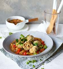 Marchewkowe klopsiki z ratatouille