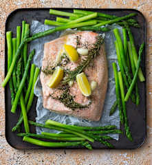 Simple steamed salmon