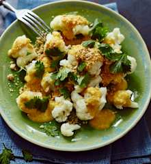 Blumenkohl mit Erdnuss-Curry-Sauce