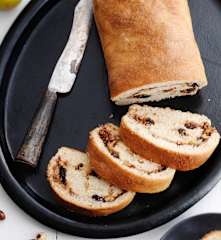 Pão de frutos secos e maçã