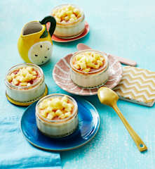 Kokoscreme mit Rum-Sauce