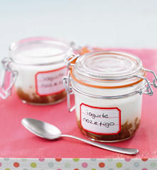 Fig and Nuts Yoghurt