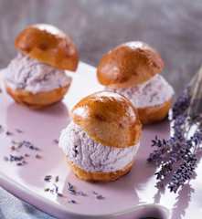 牛奶帕尼尼佐薰衣草冰淇淋