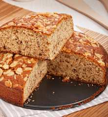 Bolo de iogurte e chocolate de leite