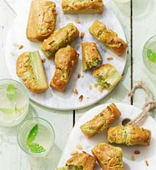 Minicakes au pesto et aux pignons