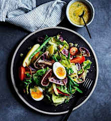 Tuna nicoise salad (gut health)