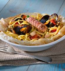 Spaghettini al cartoccio con frutti di mare