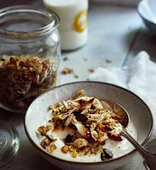 Granola di frutta secca e miele