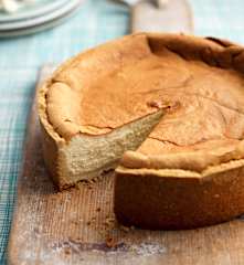 Baked Vanilla Cheesecake