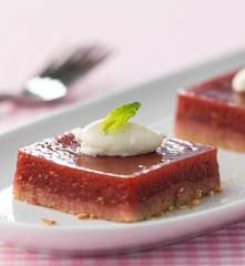 Quadrados de frutos vermelhos