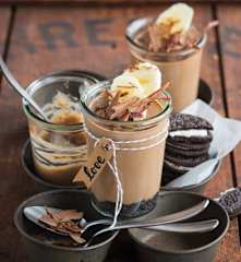 Bananen-Schoko-Cheesecakes im Glas