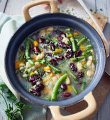 Bunte Bohnensuppe