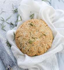 Pão de alecrim e feta