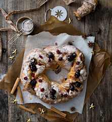 Spiced cherry brioche wreath