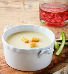 Crema de espárragos y queso Brie