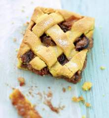 Tarta con higos y piñones