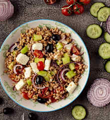 Insalata di farro perlato alla greca